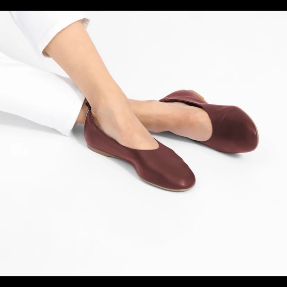 Everlane The Italian Leather Day Glove Flats - Burgundy size 6.5